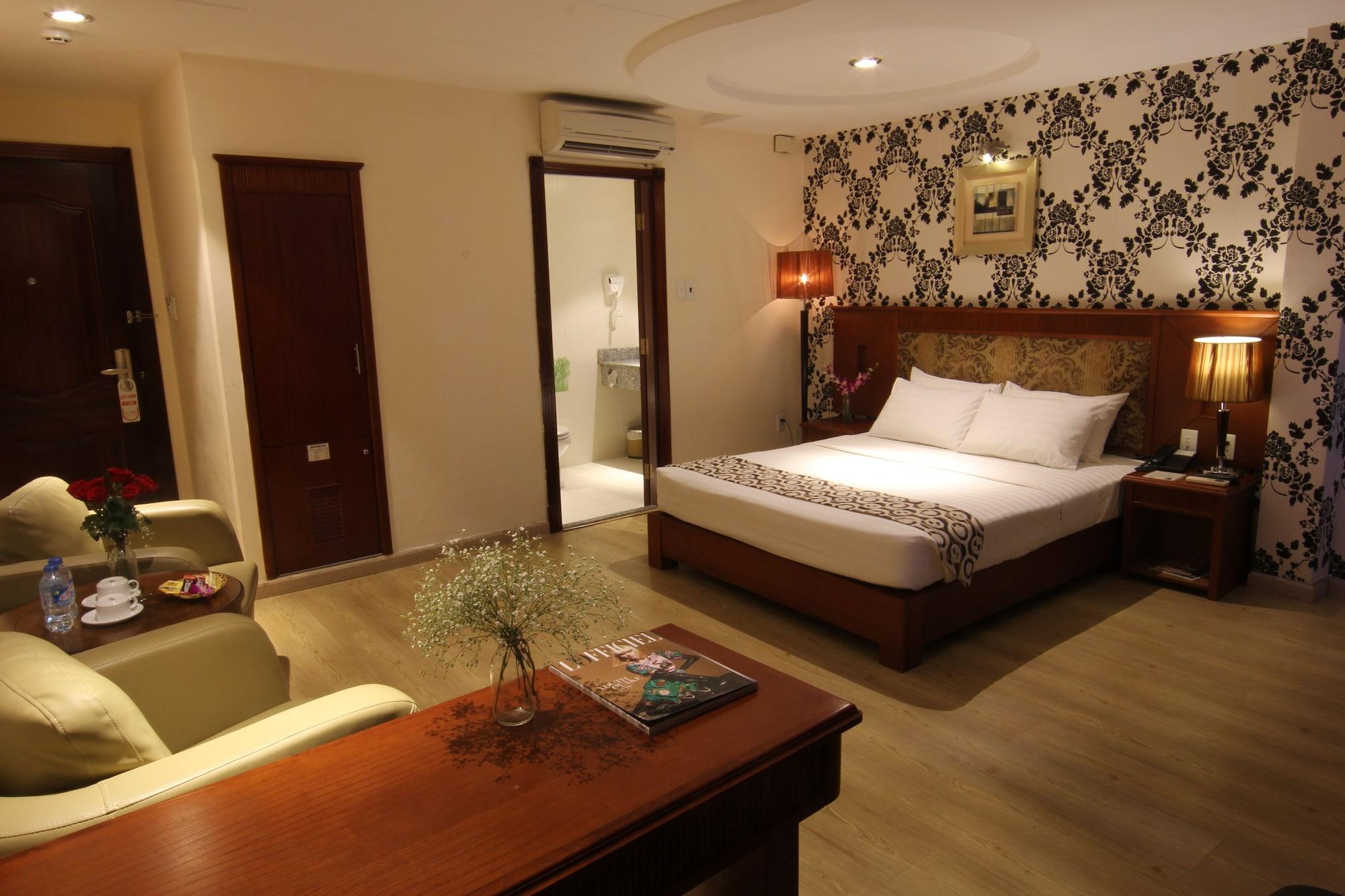 Sky Gem - Ben Thanh Khách sạn 4*