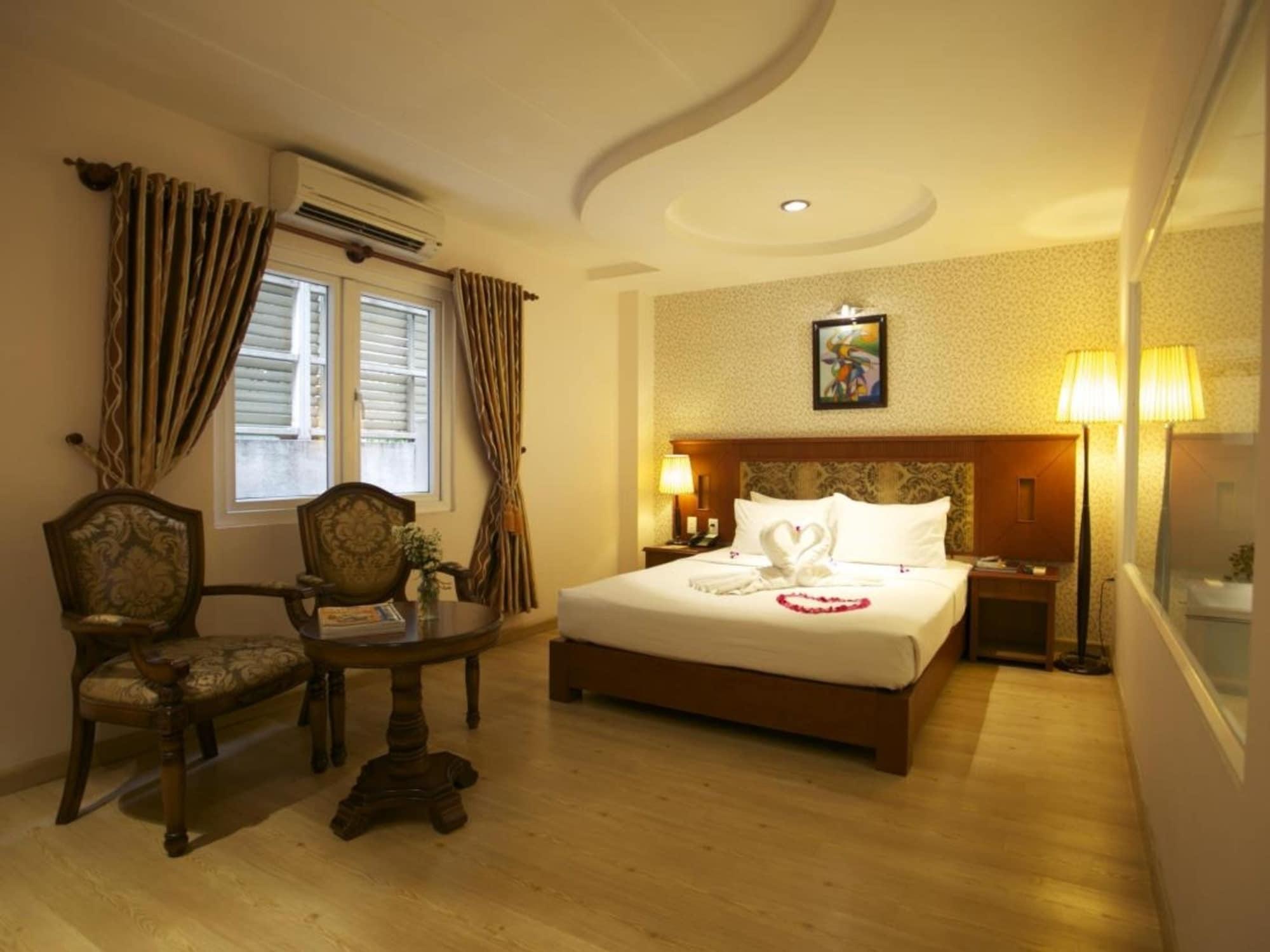 Khách sạn Sky Gem - Ben Thanh 4*
