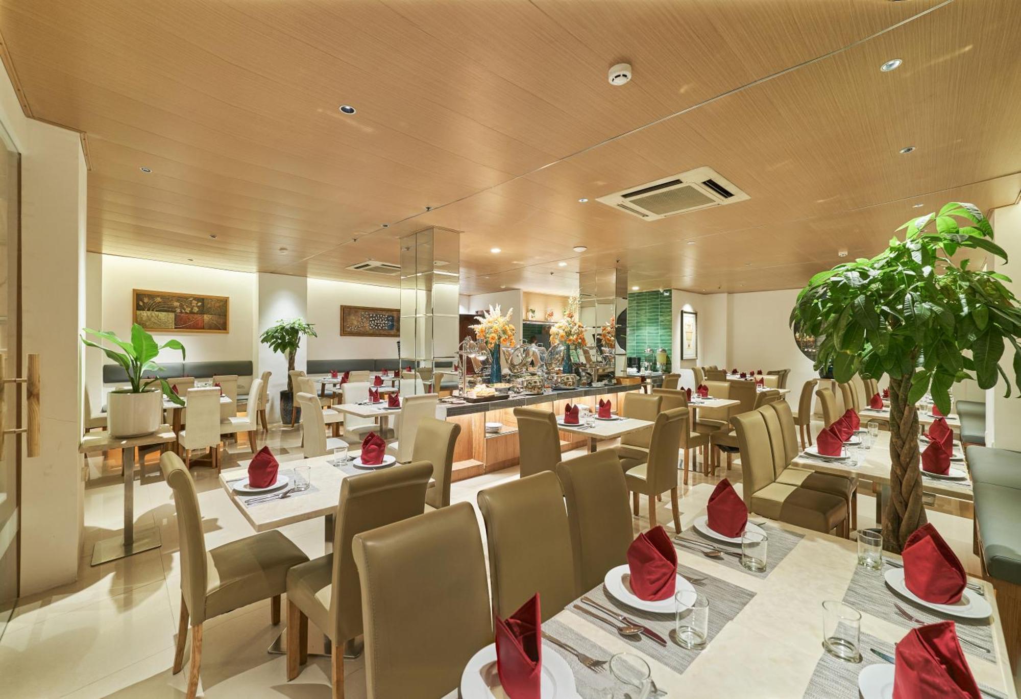 Sky Gem - Ben Thanh Khách sạn 4*