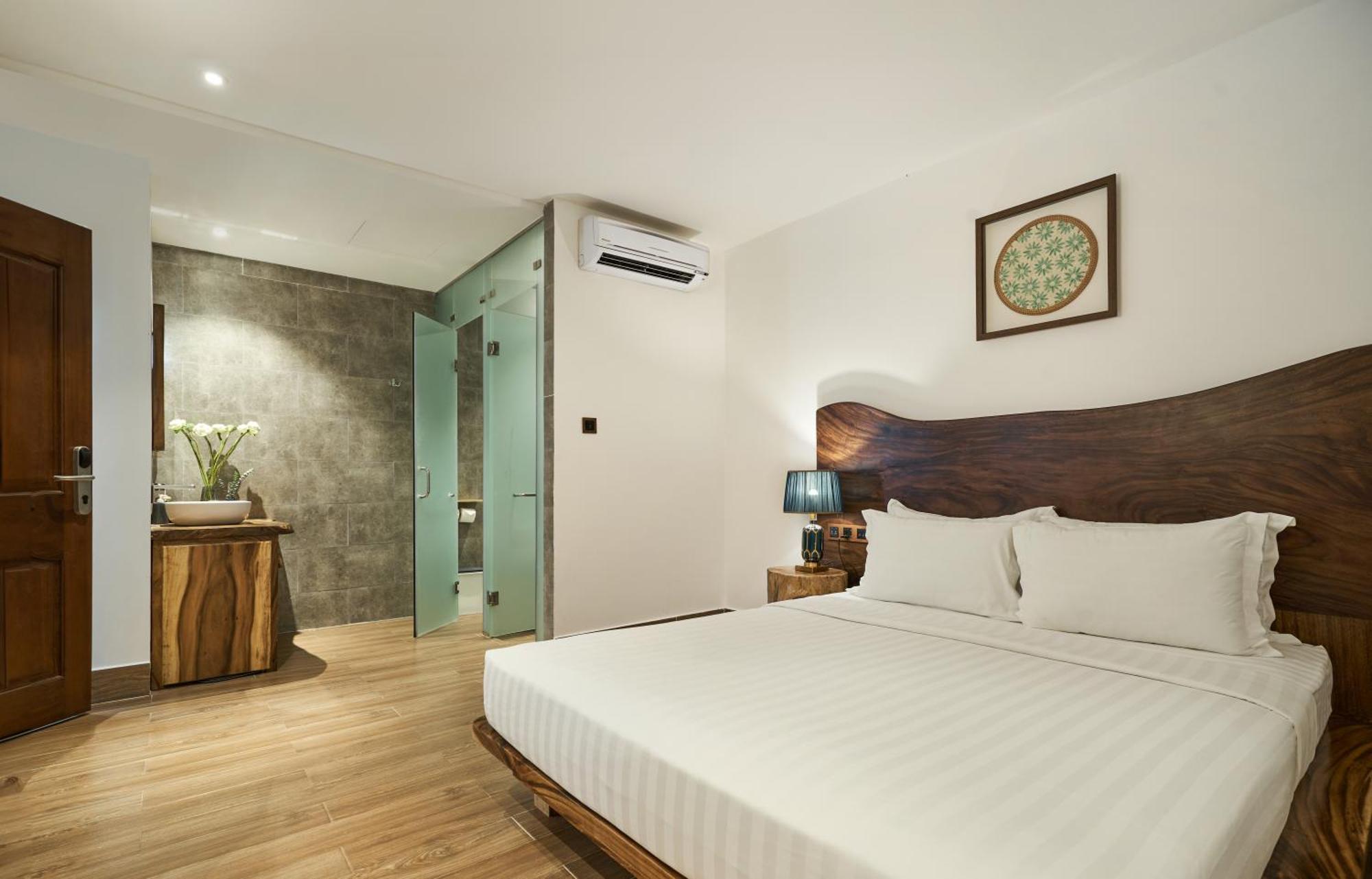 Sky Gem - Ben Thanh Khách sạn 4*